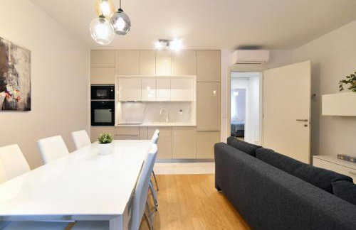 Ophelia - Spacious 2-Bedroom Apartment with Parking & Balcony - Foto 4