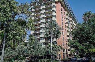 Cute 1 bedroom unit located in Condo Hotel in the heart of Coconut Grove Free Parking - Foto 23