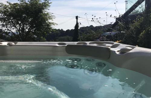 A Cotswold Cabin with Great Views and a Hot Tub - Foto 15