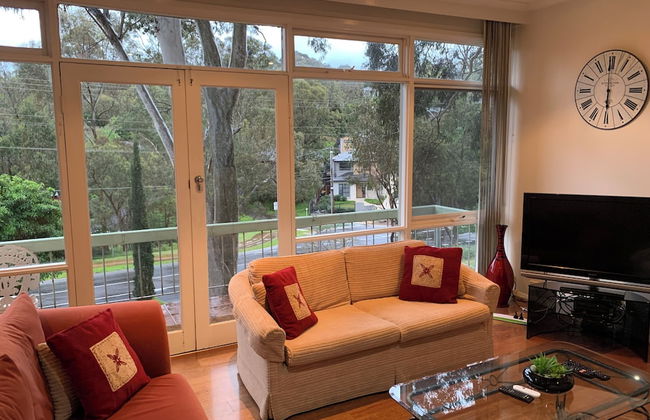 Eltham Retreat - Photo 16