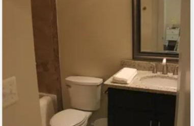 Entire 3 bedroom Private Luxury Condo - Photo 11