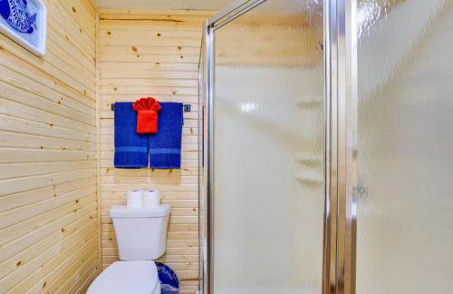 Yard with Lake View Home Near Table Rock Lake! - Foto 16