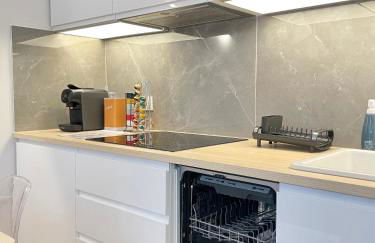 PARIS-ALESIA Super appartement 2 pièces de 39m2 - très cosy pour 1 - 5 personnes totalement refait à NEUF -ENTIRE APARTMENT LUXURIOUS AND WARM -PARIS ALESIA 14ème - Proche Aéroport Paris-Orly - Parc des Expositions Porte de Versailles FREE WIFI GRATUIT - Foto 22