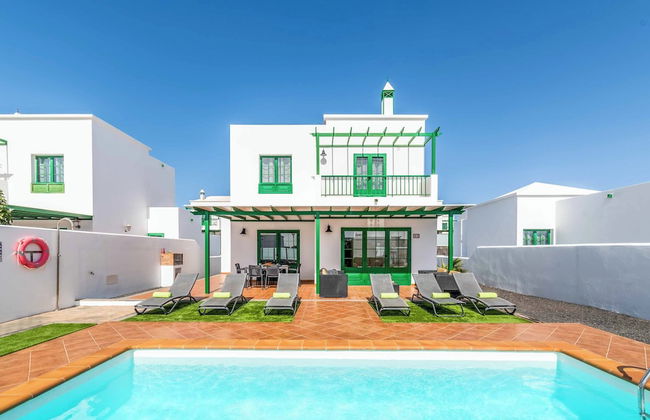 Villa Salema - Photo 1