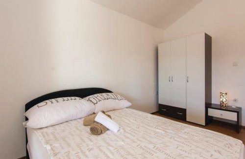 Villa Laura with pool, Budak, Zadar county - Photo 14