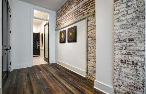 Loft condo by Mercedes Benz w balcony Apt 101 - Foto 15