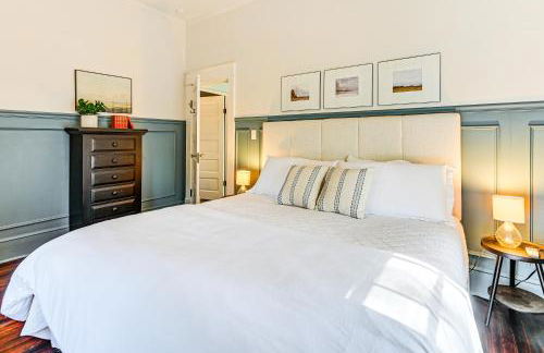 Main Street Elkin Retreat Home with Backyard Oasis - Foto 16