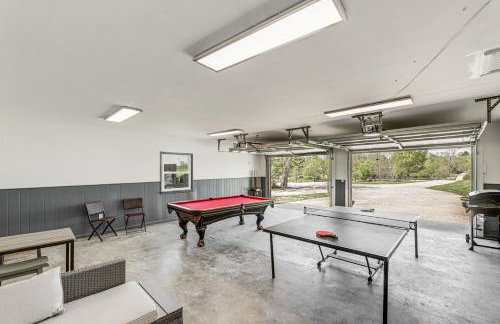 Dry Ridge Farmhouse with Hot Tub and Game Room! - Foto 11