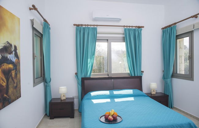 Stunning new Beach Front Villa,1st Line to the Beach, Large Pool, Wonderful Area - Foto 10