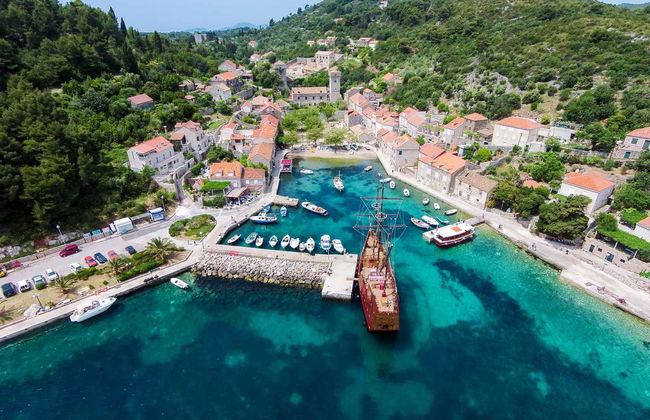 Balade à bord d'un ancien bateau autour des îles Élaphites - Photo 1