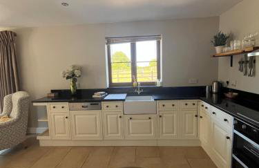 Cottage nestled in the heart of a stunning Suffolk Village - Foto 13