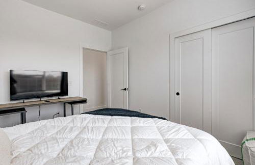 Downtown 1 mi Sleeps 6 wRooftop 3BR 4BED New built Modern Stylish Luxury - Foto 70