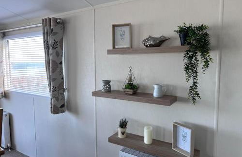 Beautiful 2-Bedroom Lodge with Spectacular Views - Photo 7