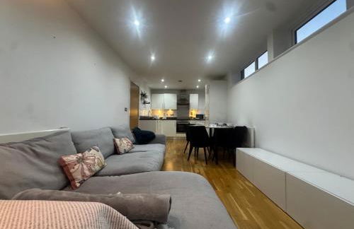 Ideally located Didsbury Chorlton gated parking - Pass the Keys - Foto 16