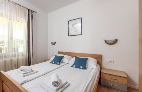 2 Bedroom Awesome Apartment In Labin - Foto 20