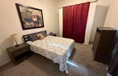 LARGE 2bed 1bath Near Beach & Downtown with KING BED - Foto 15