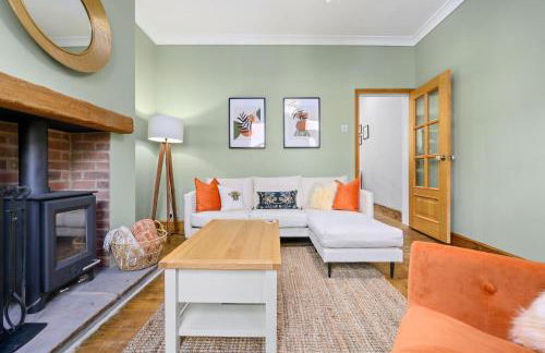 2-Bedroom Cottage - Long Stays Welcome - Photo 2