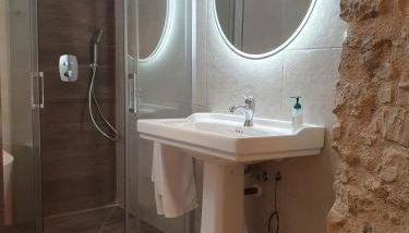 Casa Clotilde - Apartamento elegante y cómodo en Sant Joan de les Abadesses - Foto 5, Shower