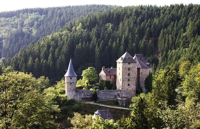 Nice Holiday Farmhouse Located in Sourbrodt near Ski Resort of Ovifat - Foto 43