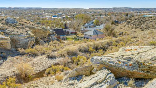 Trail Access On-Site! Scenic Rock Springs Getaway - Foto 2