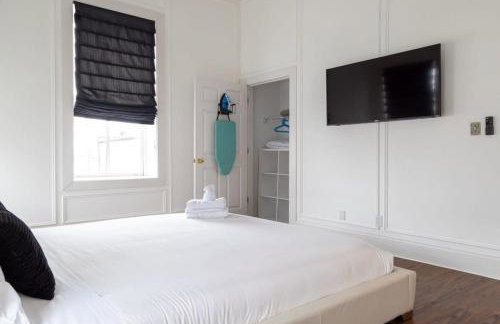 The Lady Emma Lafayette Park with Bowling ABODEbucks - Foto 39