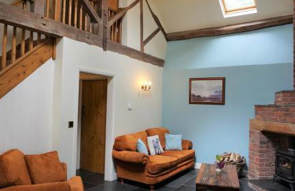 Sheep Dip Cottage - 5* Cyfie Farm, with log burner and private hot tub - Foto 3