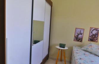 We offer a crib, bed and bath linens - Foto 23