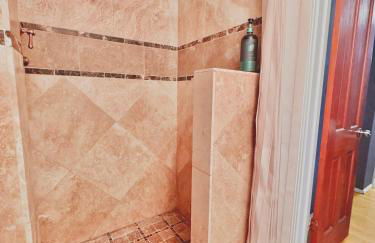 West LA - Family House & Private Yard - 10 mins from LAX & Beach - Foto 30