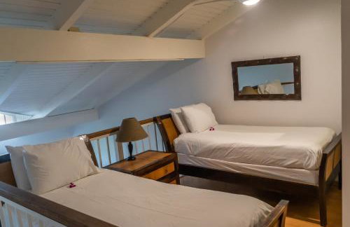 Rare 2 Bedroom & Loft Townhouse on the North Shore - Foto 24