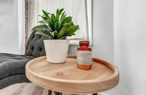 Trendy Two-Level Apartment - Foto 33