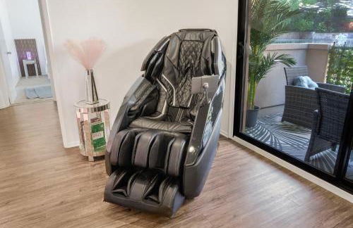 Luxury Pool View Spa Suite-Massage Chair-Steam Sauna-Welcome Champagne ! - Foto 25