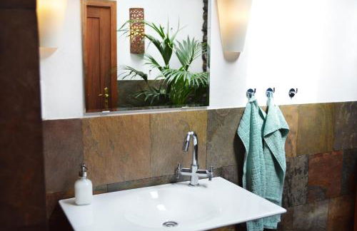 Stylish house in a real Finca with private garden - Photo 15