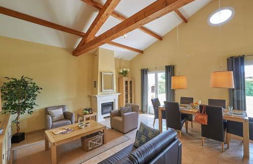 Luxe villa in Les Forges with BBQ Garden - Foto 7