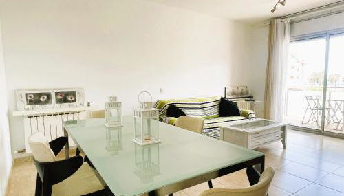 ENJOY in Beautiful flat in front of the sea and beach - Foto 3