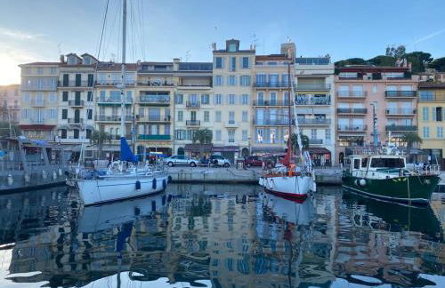 Cannes Old Port, SEAFRONT & SEAVIEWS new reversible air conditioning - Photo 23
