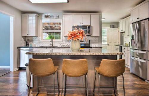 Modern Home with Yard and Deck, 1 Mi to Clemson U! - Foto 7