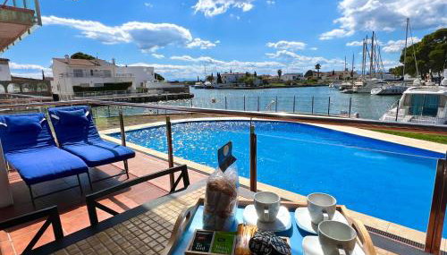BLAU Apartamento frente a los canales y las puestas de sol de Roses - Foto 2