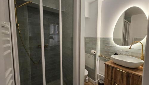 Suite Élégante au Cœur de Vienne - Foto 4, Shower