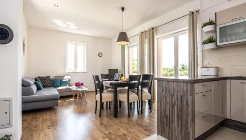 Villa in Policnik with Private Pool - Foto 2