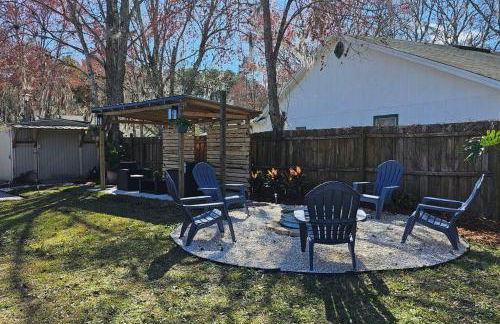 Serene Family Retreat Jax w/Pool + Firepit. - Foto 21