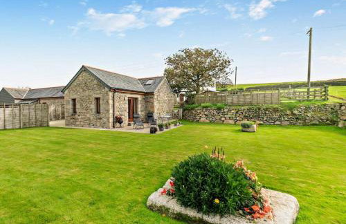 1 Bed in Helston oc-boder - Photo 2