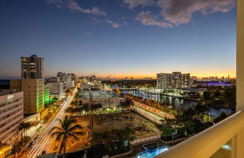 Fontainebleau Hotel Ocean View Fits 6! 1 BED/2 BA - Photo 19