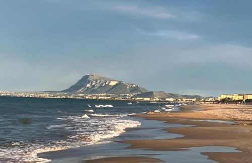 MET Oliva Nova Playa chalet grande con jardín MET a 5 minutos y a 3 de la playa - Photo 31