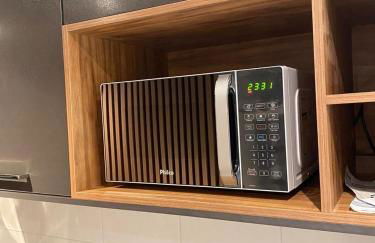 Studio 124 luxuoso, novo, bem equipado com ar condicionado e cozinha completa - Centro Mogi - Foto 15