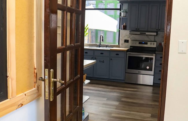 Pr Pvt Rm 5 Qn Bed Gated Comm Easy Parking - Photo 7