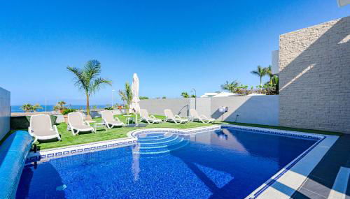 Villa Elisabetta, Luxury Villa with Heated Pool Ocean View in Adeje, Tenerife - Foto 4, sunbed