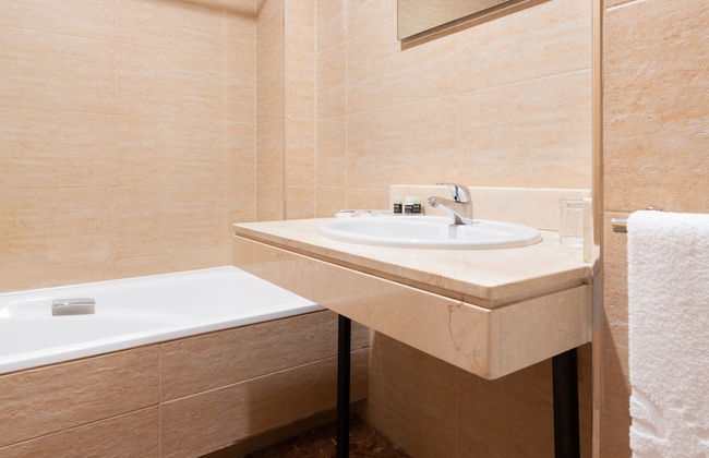 Apartahotel Exe Campus San Mamés - Photo 34