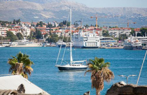 ANGEL BY THE SEA LUXE Apartment - Photo 3