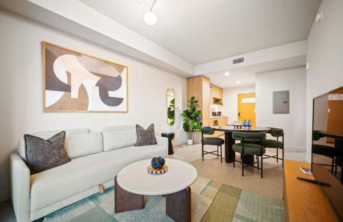Stylish Apt with Rooftop Pool in Downtown Miami - Foto 1