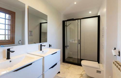 Villa Rosa, espaciosa casa con piscina - Foto 23